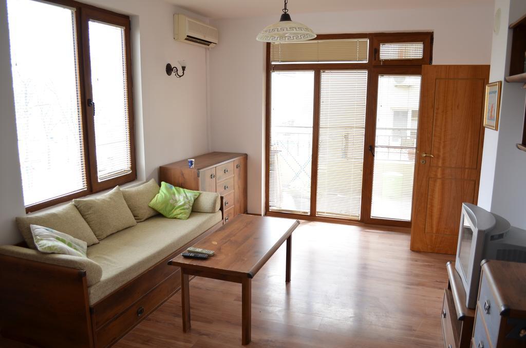Art Apartments - Pomorie Kültér fotó